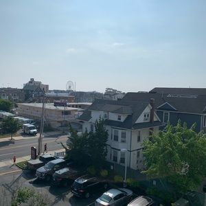 Meet your Posher, Jean